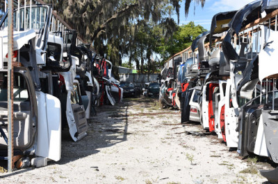 Plant City Auto Salvage JunkYard in Combee Settlement (FL) - photo 1