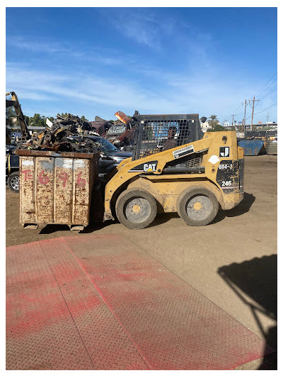 ABC Metals Recycling & Heavy Duty Truck Towing JunkYard in Yuma (AZ) - photo 3