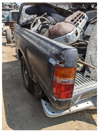 Motor City 2 Auto Wrecking JunkYard in Bakersfield (CA) - photo 2