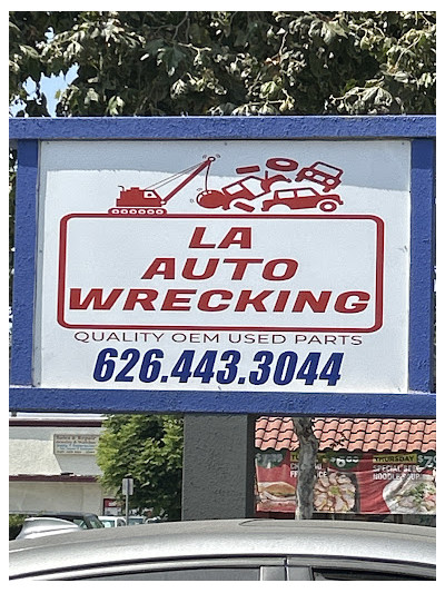 LA AUTO WRECKING JunkYard in West Covina (CA) - photo 4