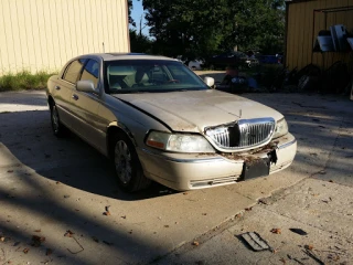 Warford Auto Wreckers JunkYard in Fayetteville (AR) - photo 2