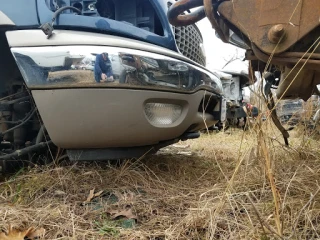 Warford Auto Wreckers JunkYard in Fayetteville (AR) - photo 3