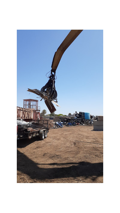 SA Recycling JunkYard in El Centro (CA) - photo 3