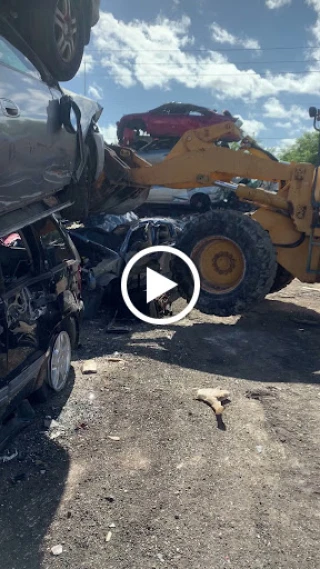 Junk Cars We Pay The Most - Coral Springs JunkYard in Fort Lauderdale (FL) - photo 2