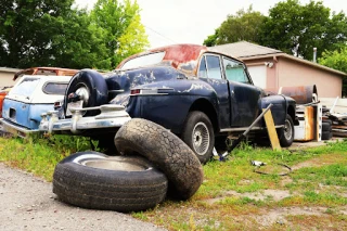 MP Car Recycling JunkYard in Inglewood (CA) - photo 3