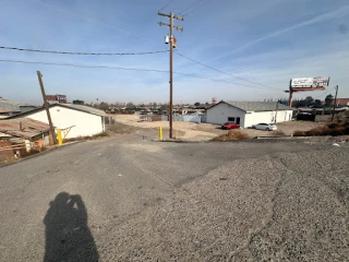 JM AUTO DISMANTLERS LLC JunkYard in Merced (CA) - photo 4