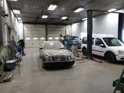 Eastern Iowa Auto Recycling JunkYard in Cedar Rapids (IA) - photo 3