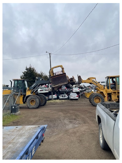 Stapleton Salvage JunkYard in Sioux City (IA) - photo 2