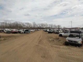 J & S Auto Salvage Inc JunkYard in Flint (MI) - photo 2