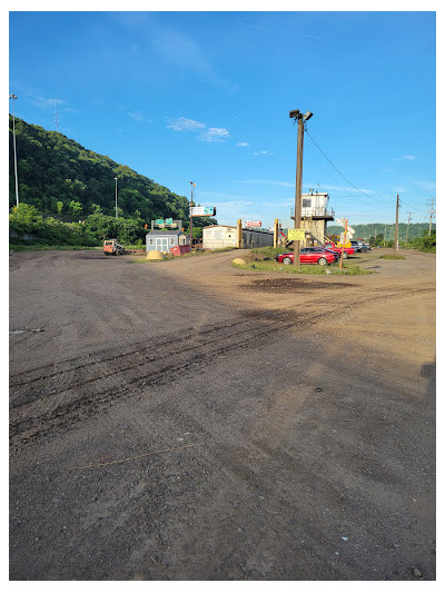 Strauss Industries JunkYard in Weirton (WV) - photo 1