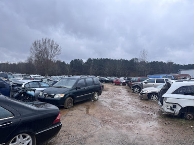 Johnston Auto Salvage JunkYard in Concord (NC) - photo 1