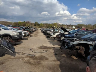 Youngstown UPullit JunkYard in Youngstown (OH) - photo 3