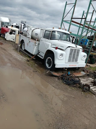 M&M Truck Parts JunkYard in Tulsa (OK) - photo 4