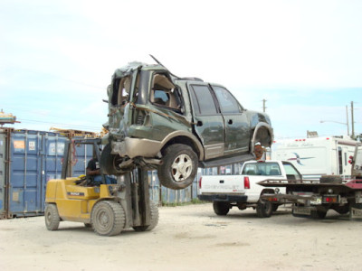 State Auto Salvage JunkYard in Miami Gardens (FL) - photo 2