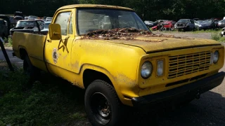 Hall's Garage JunkYard in Providence (RI) - photo 2