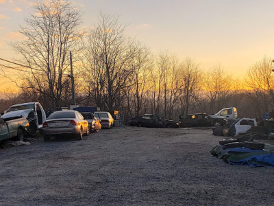 Hilltop Honda Acura Salvage Inc. JunkYard in Johnson City (TN) - photo 4