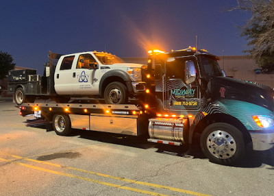 Midway towing and wrecker - Lewisville JunkYard in Lewisville (TX) - photo 3