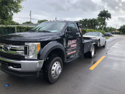 Family Towing Miami JunkYard in Cutler Bay (FL) - photo 2