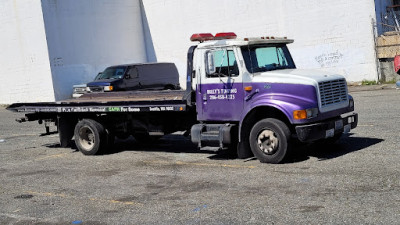 Billys Towing - Free car/truck removal CASH for junk cars Seattle JunkYard in Seattle (WA) - photo 1