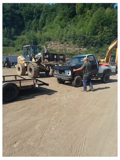 Bender's Salvage JunkYard in Huntington (WV) - photo 1