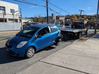 Cash For Cars - Newburgh JunkYard in New Square (NY) - photo 4