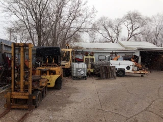 Al's Auto Salvage JunkYard in Milwaukee (WI) - photo 4