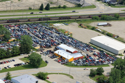 Universal Auto Parts JunkYard in Racine (WI) - photo 1