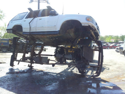 Jack's Auto Sales & Salvage JunkYard in St. Louis (MO) - photo 2