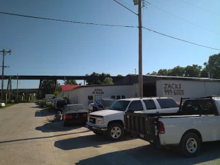 Jack's Auto Sales & Salvage JunkYard in St. Louis (MO) - photo 3