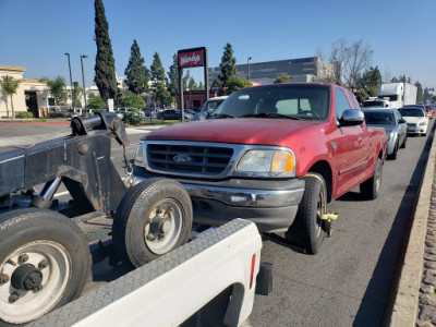 Iceberg Auto Transport JunkYard in Moreno Valley (CA) - photo 4