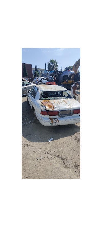 Junk Cars El Primo JunkYard in San Bernardino (CA) - photo 2