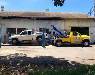 No Limit Towing and Recovery JunkYard in Honolulu (HI) - photo 3