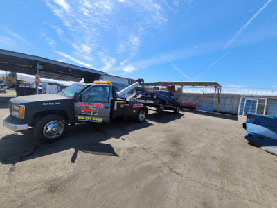 Chato Junk Cars JunkYard in Santa Clarita (CA) - photo 3