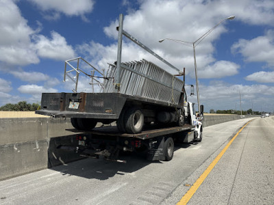 Menendez Towing Corp JunkYard in Miami Gardens (FL) - photo 4