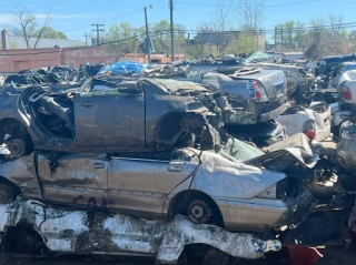 Inter Cash For Cars JunkYard in Detroit (MI) - photo 1