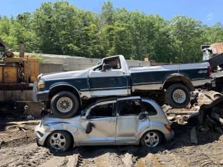 Junk Cars New England JunkYard in Waterbury (CT) - photo 3