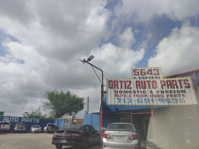 Ortiz Auto Parts JunkYard in Houston (TX) - photo 4