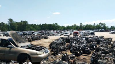 USA METALS & AUTO PARTS JunkYard in Houston (TX) - photo 4