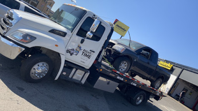 Right On Time Towing & Roadside Assistance In Newark New Jersey JunkYard in Newark (NJ) - photo 1