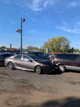 Hawks Junk Car Buys JunkYard in Trenton (NJ) - photo 4