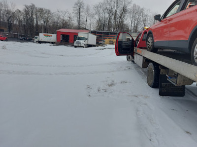 Lentini Auto Salvage of Port Murray JunkYard in Newark (NJ) - photo 3