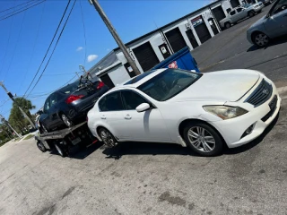 Junk Car Buyers South Florida JunkYard in West Palm Beach (FL) - photo 3