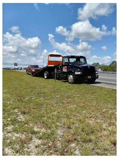 Lakeland Wrecker JunkYard in Lakeland (FL) - photo 3