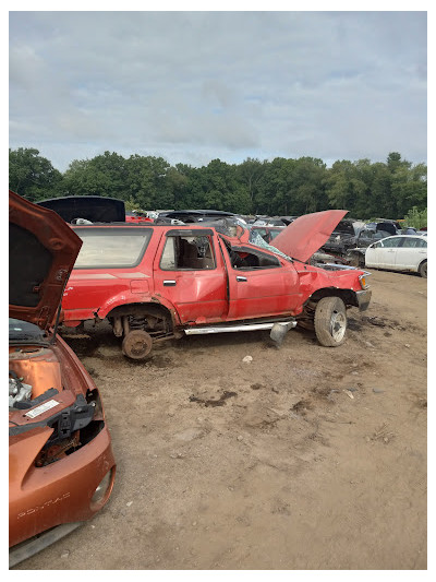 PAUL'S AUTO YARD JunkYard in Elkhart (IN) - photo 4