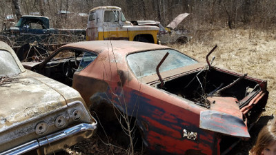 Bob Kohl's Auto Salvage JunkYard in Minneapolis (MN) - photo 1