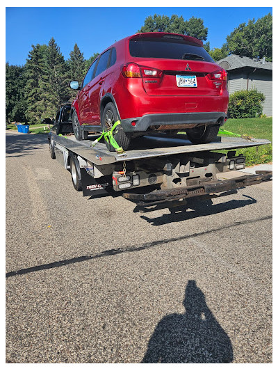 JK,s Towing JunkYard in Minneapolis (MN) - photo 3