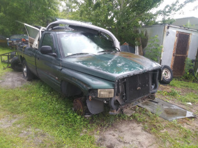 Auto Graveyard By Stein's JunkYard in Tampa (FL) - photo 2