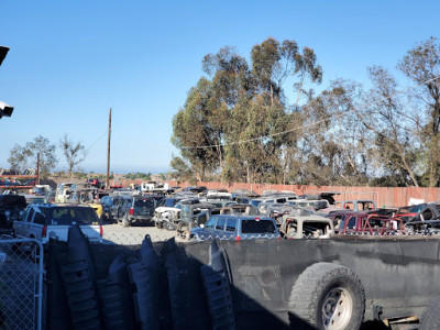 Hard Rock 4x4 JunkYard in Escondido (CA) - photo 2