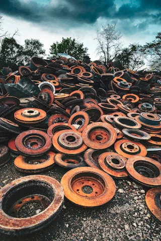 Mack's Twin City Recycling JunkYard in Champaign (IL) - photo 3