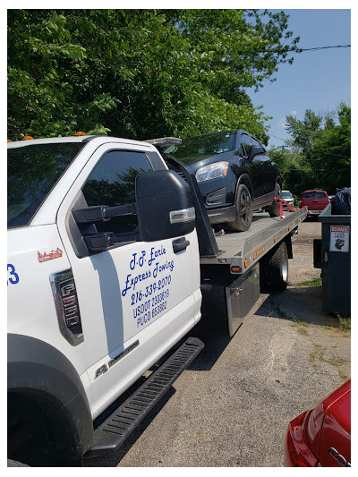 TP Earle Express Towing JunkYard in Cleveland (OH) - photo 1